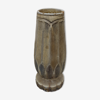 Ancien vase en fonte vintage