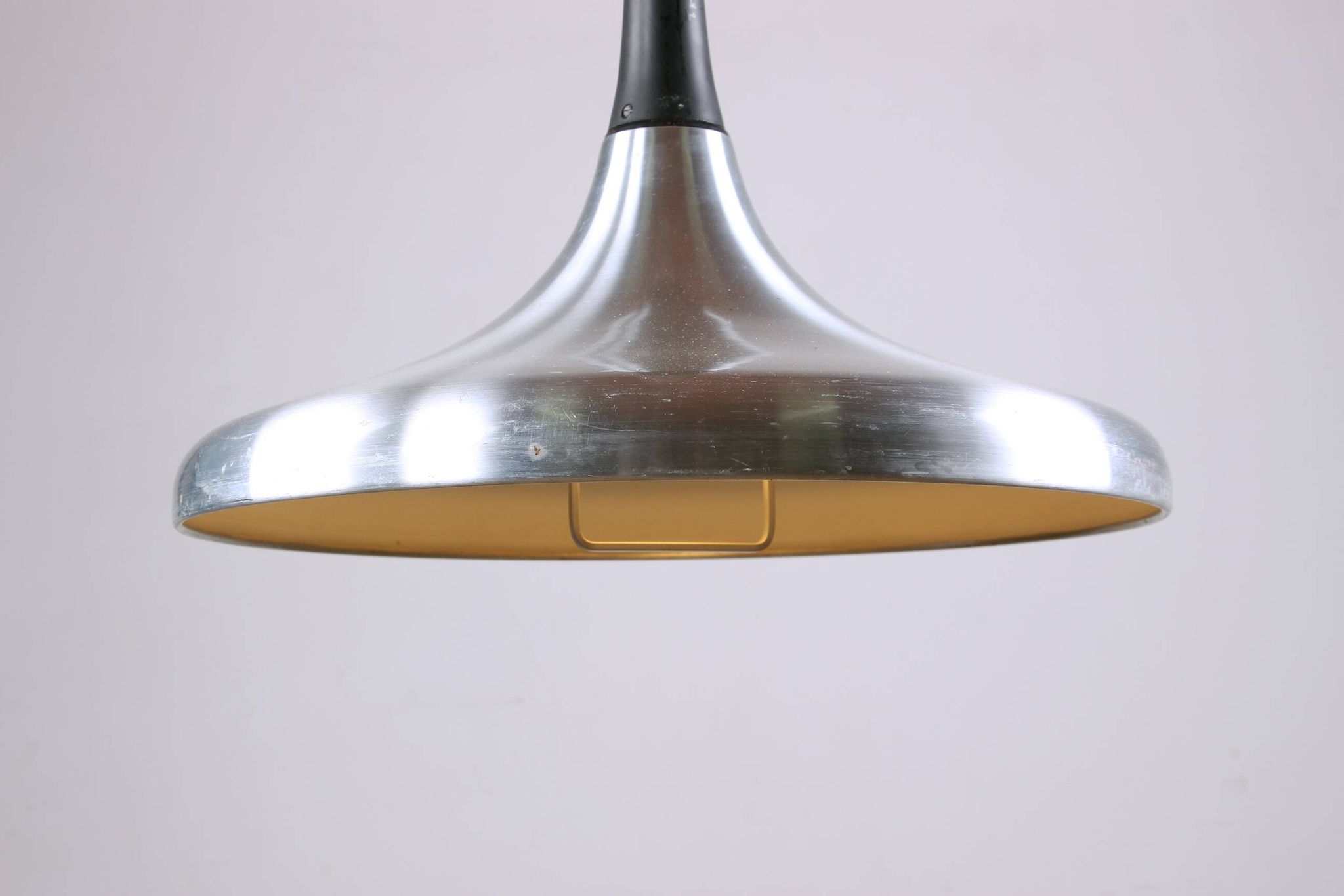 Grande suspension Allemande en métal chromé, modèle Tulip par Erco 1960.