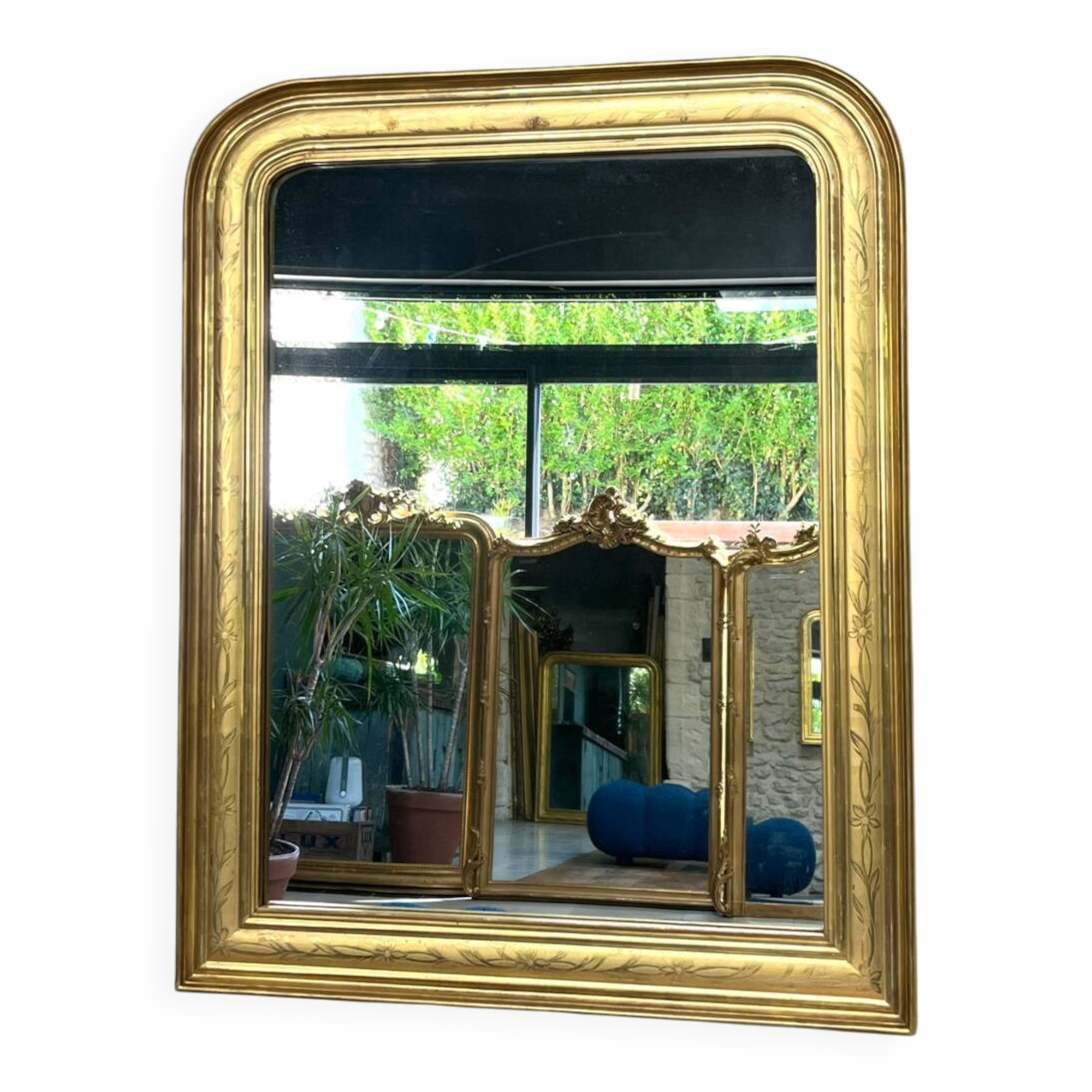 Antique mirror 86.5/69cm Louis-Philippe gilded with gold leaf, engraved decoration.