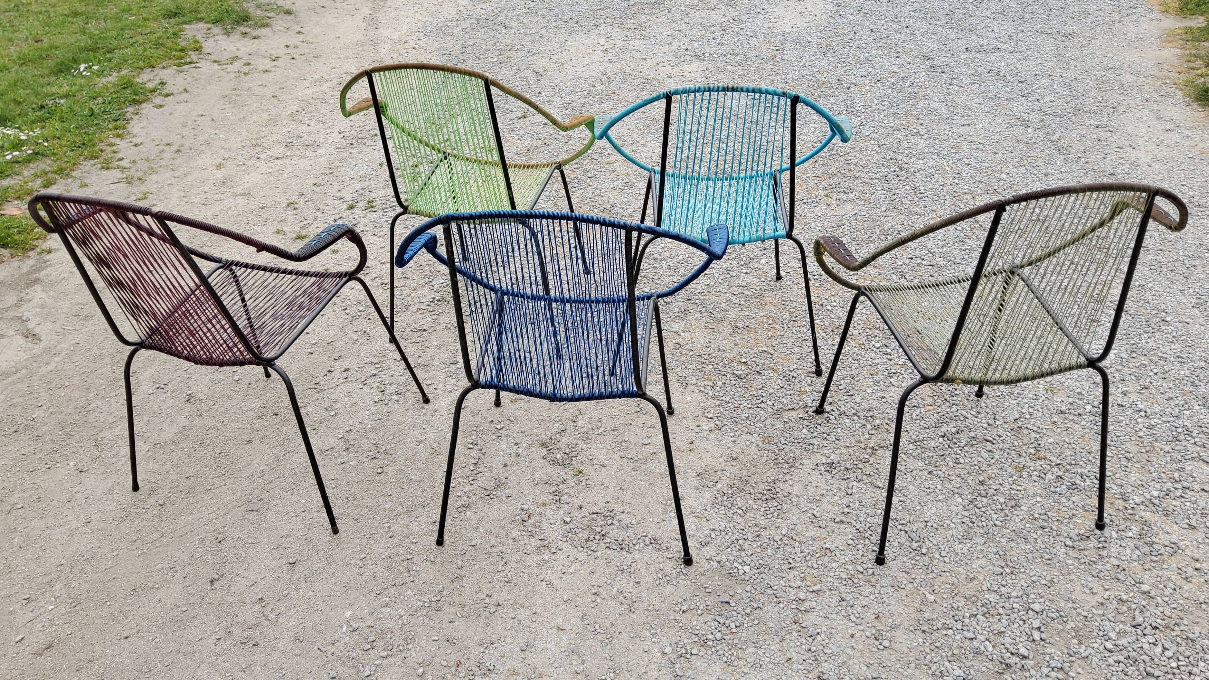 Set of 5 iron and scoubidou chairs from the 50/60s