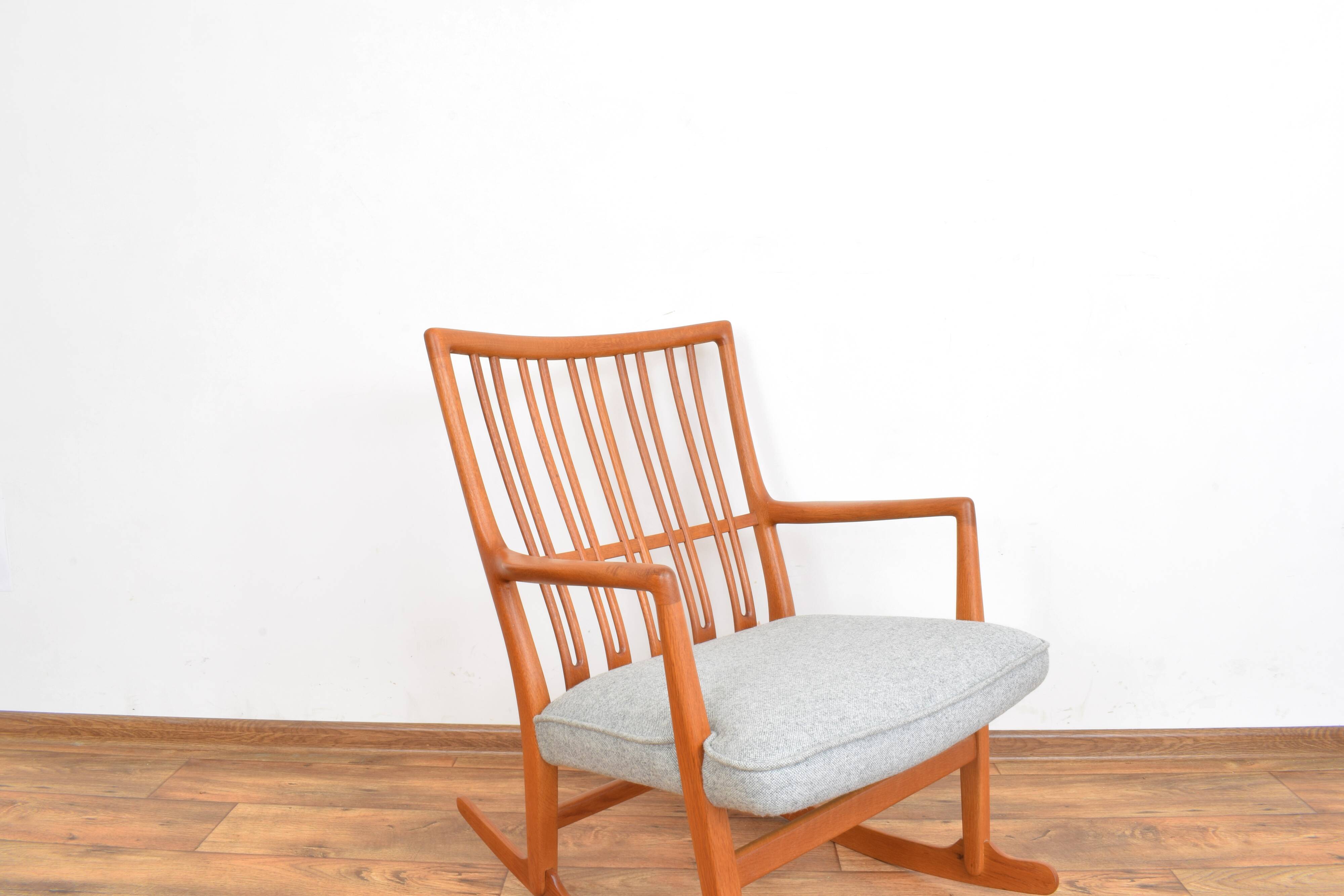 Oak ML33 Rocking Chair by Hans J. Wegner for A/S Mikael Laursen, 1950s