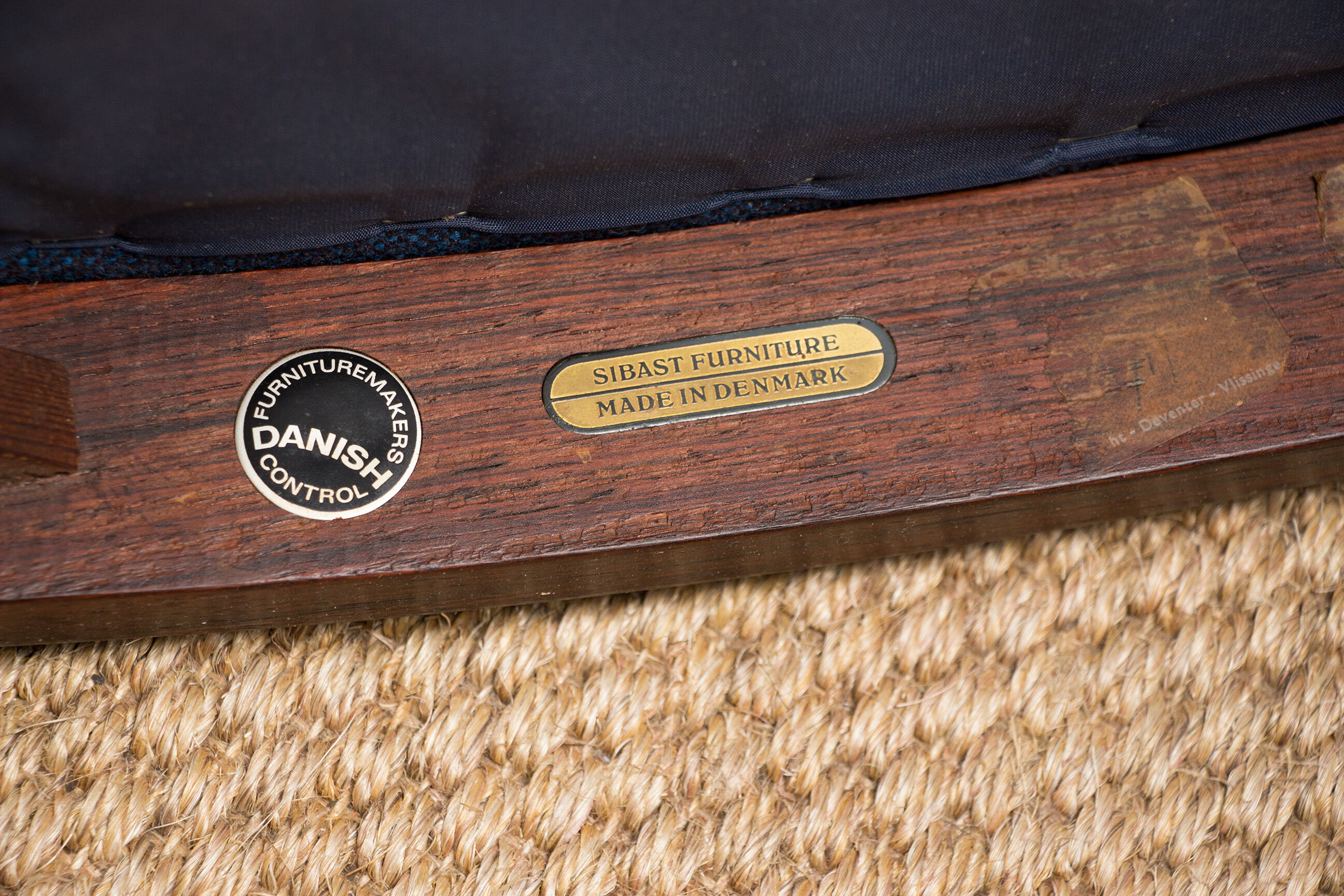 Series of 6 Danish chairs in Rio palissandre by Arne Vodder for Sibast 1960.