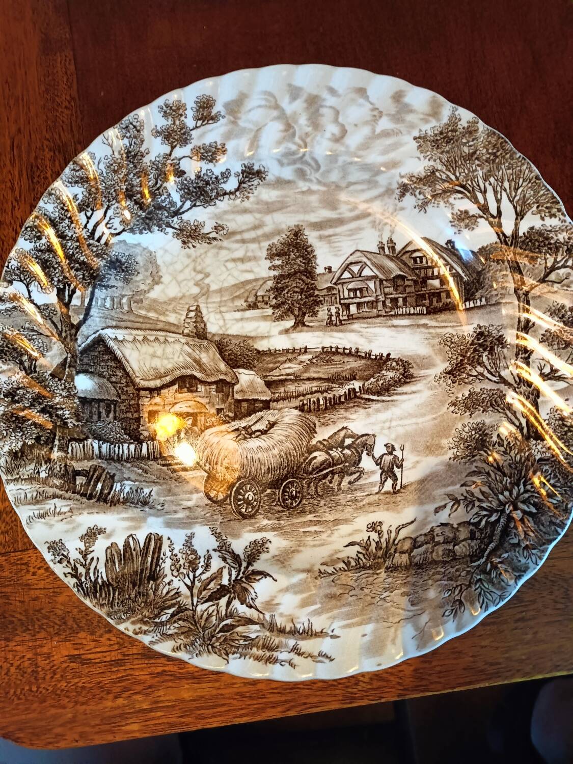 Ridgway round dish. Hayride