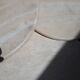 Tables gigognes en travertin Roche Bobois