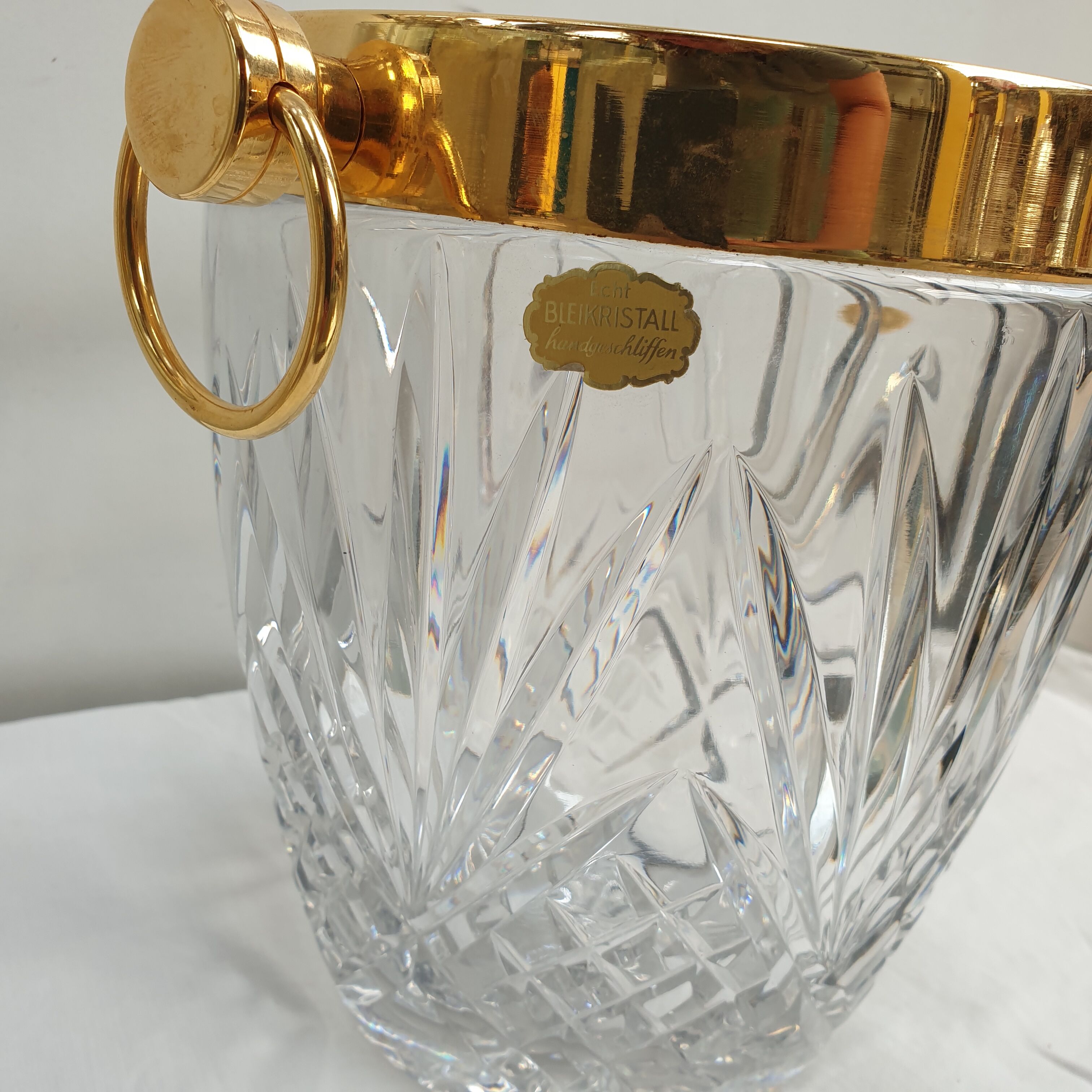 Seau à champagne en cristal taillé