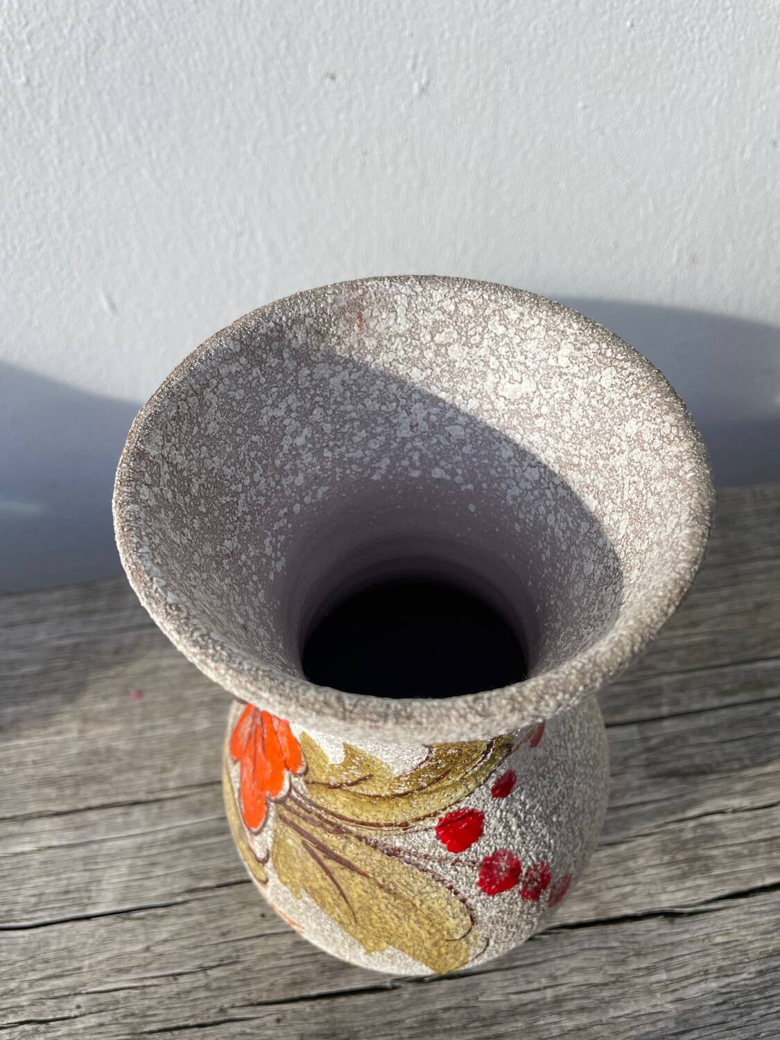 Italian ceramic vase from 1950 with floral decoration