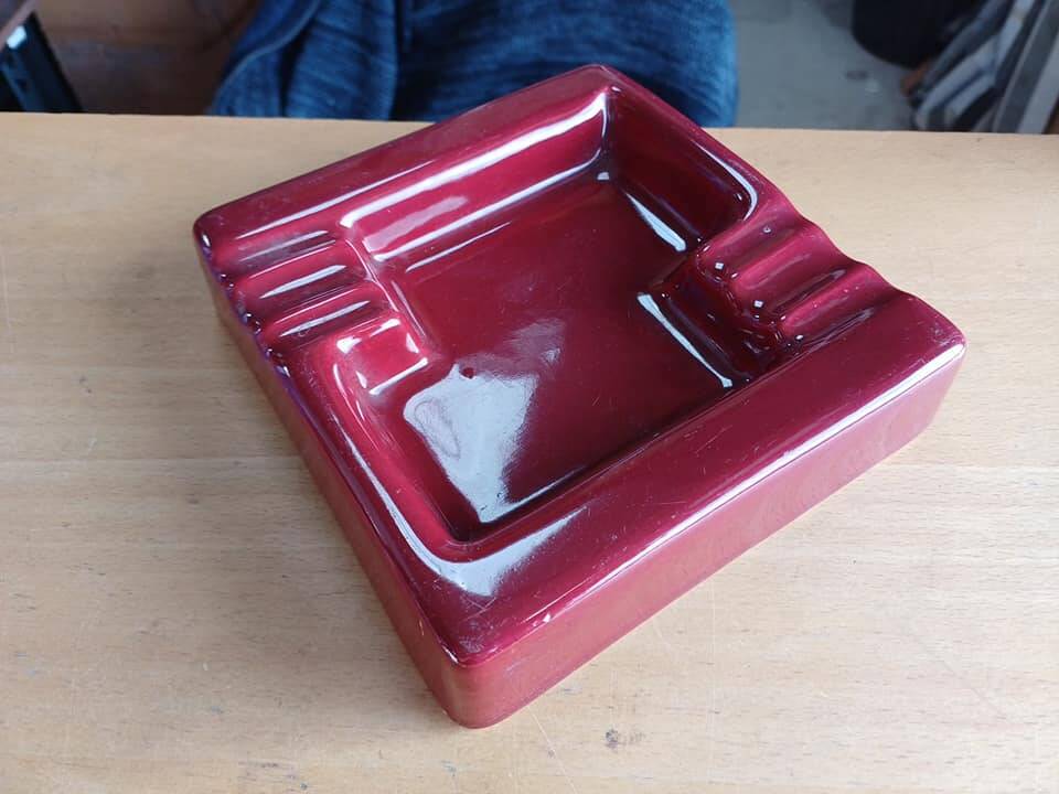 Rusted earthenware ashtray before 1968