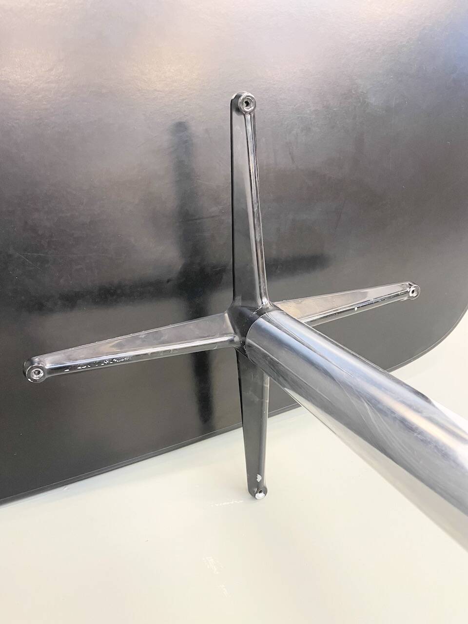 Giancarlo Piretti conference table