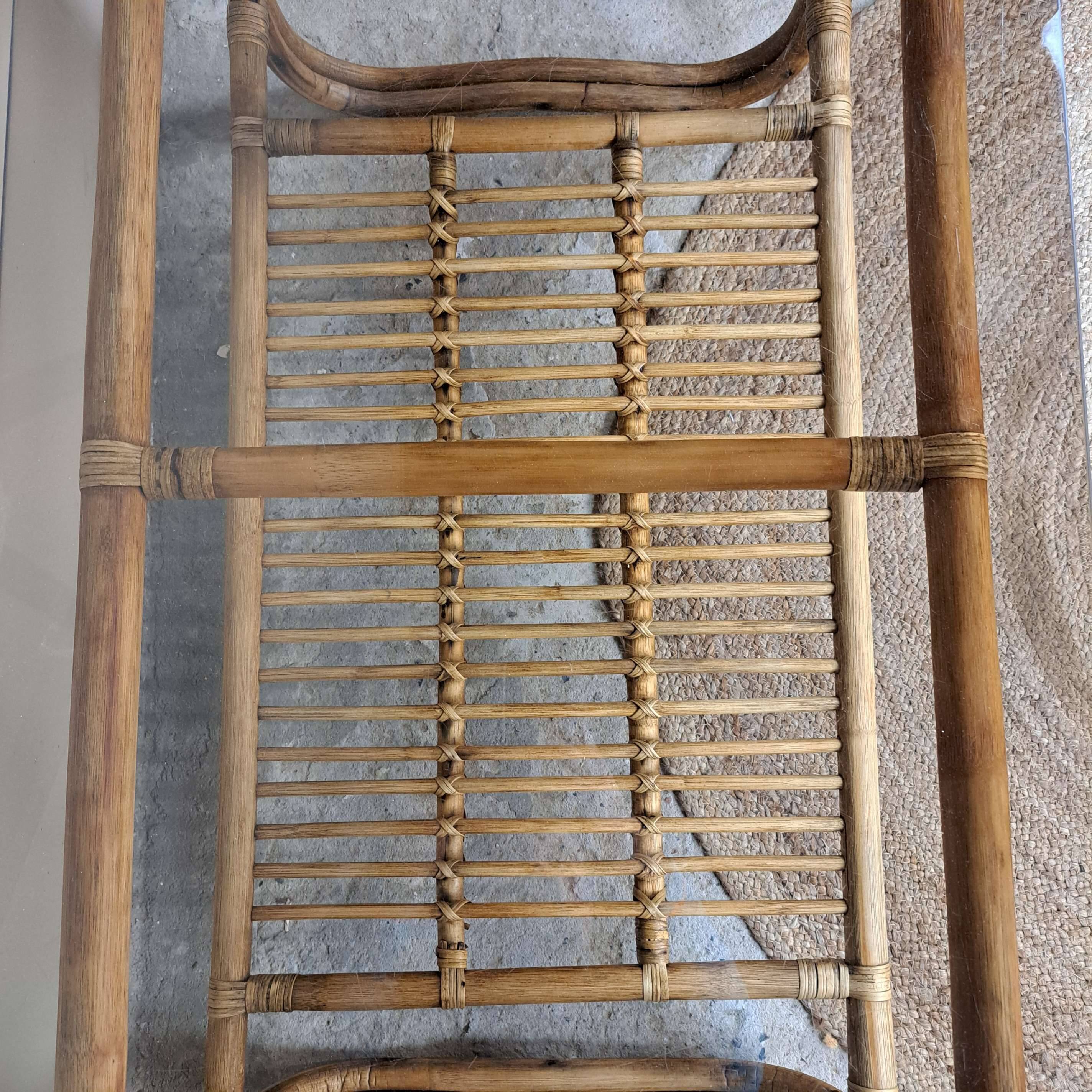 Table basse en rotin