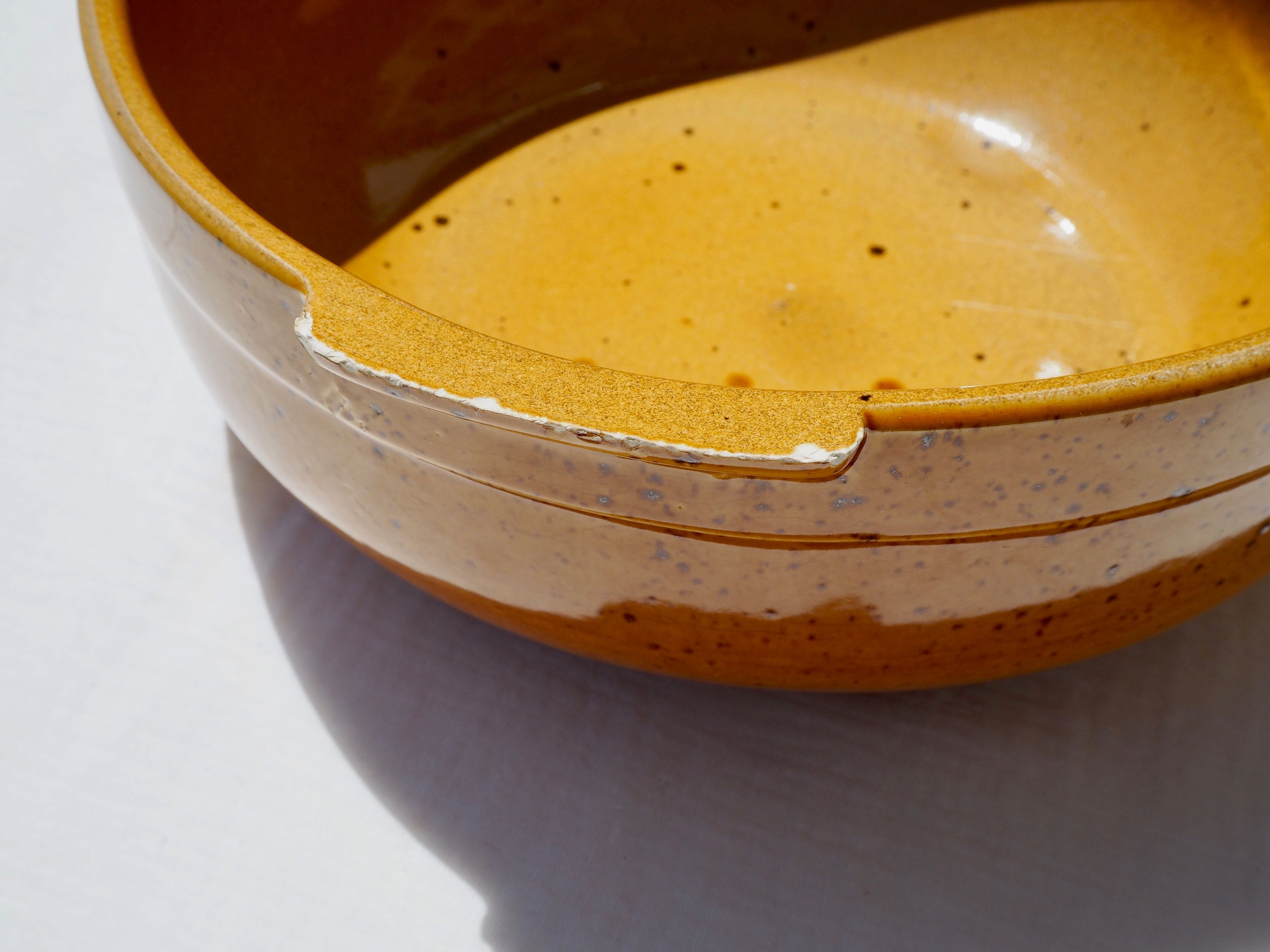 Pair of glazed ceramic salad bowls mustard LPM