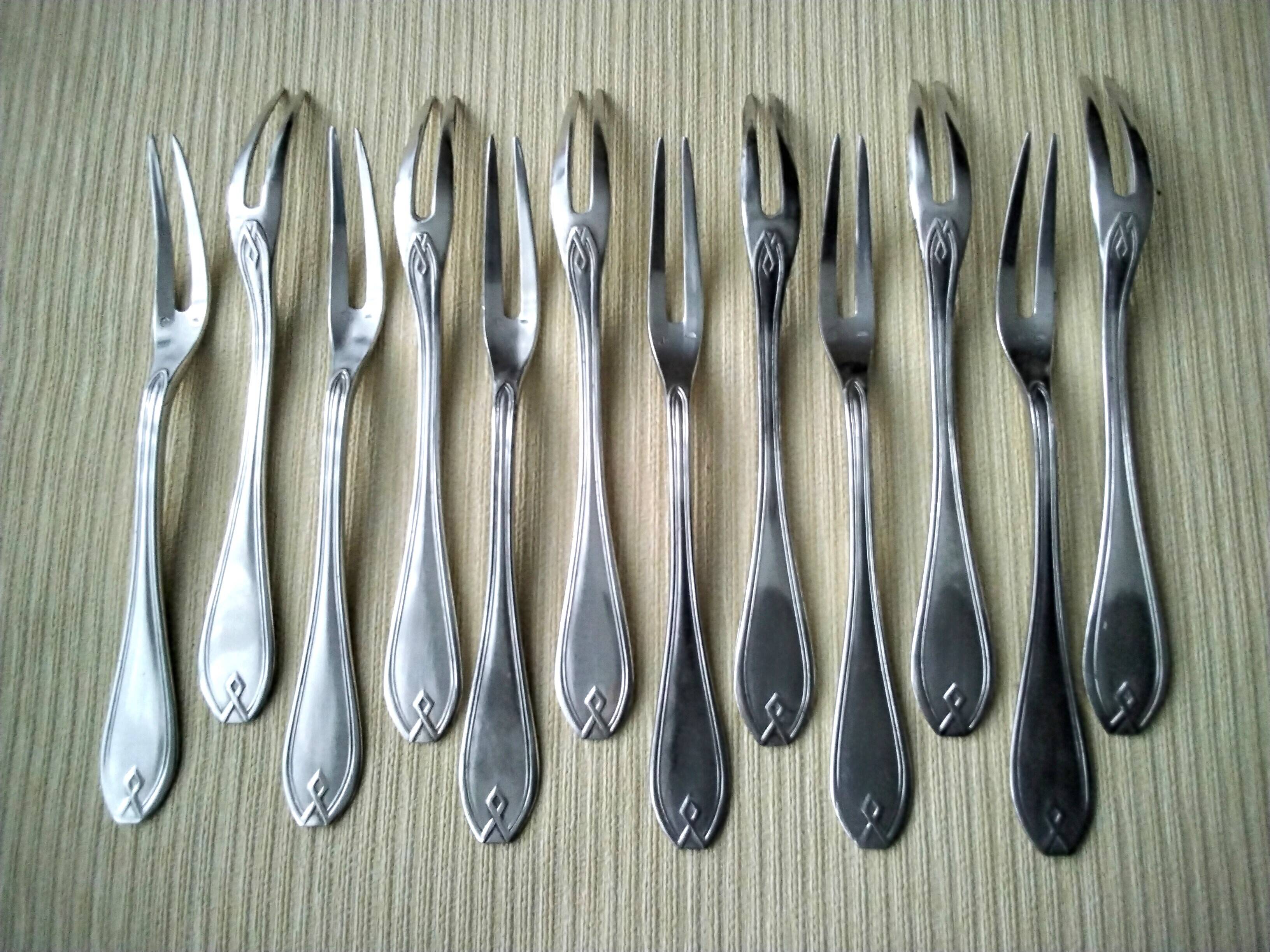 Box of 12 silver-plated metal snail forks Ravinet d'Enfert