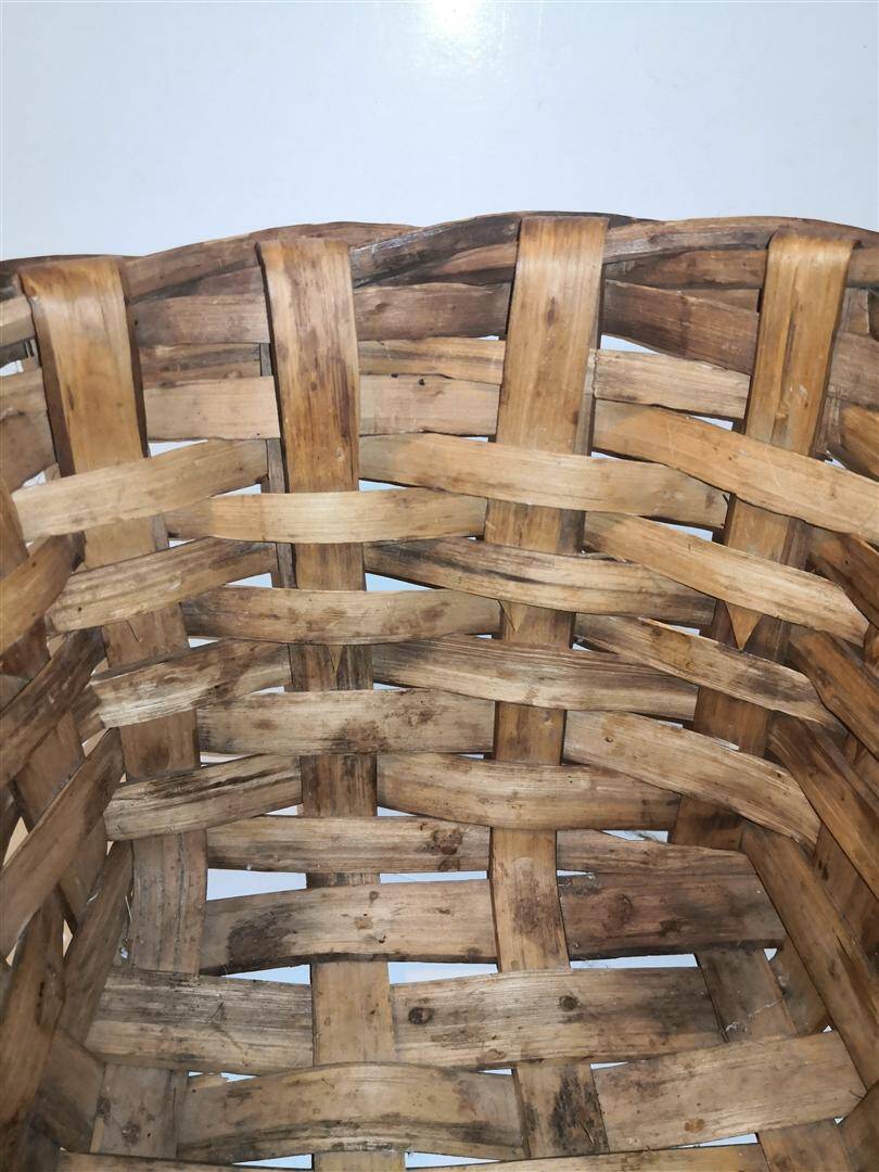 Rare antique wooden basket, retro vintage / 20th century
