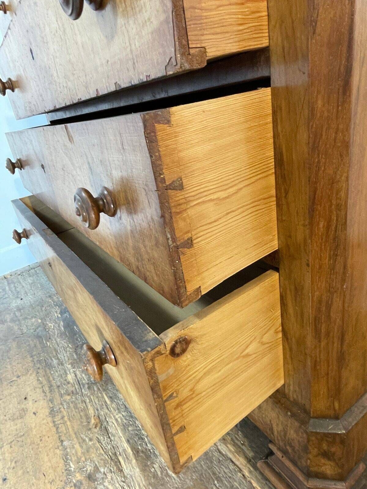 Commode ancienne en noyer, dessus de marbre, XIXe siècle