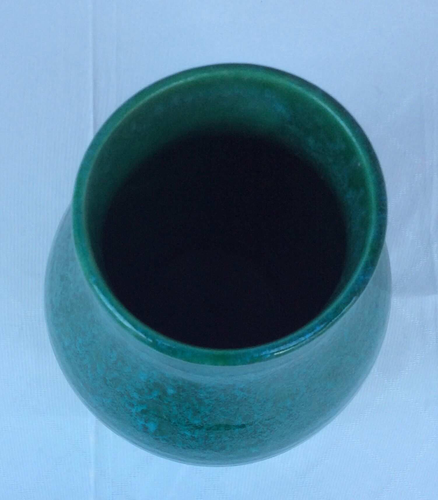 Accolay ceramic vase
