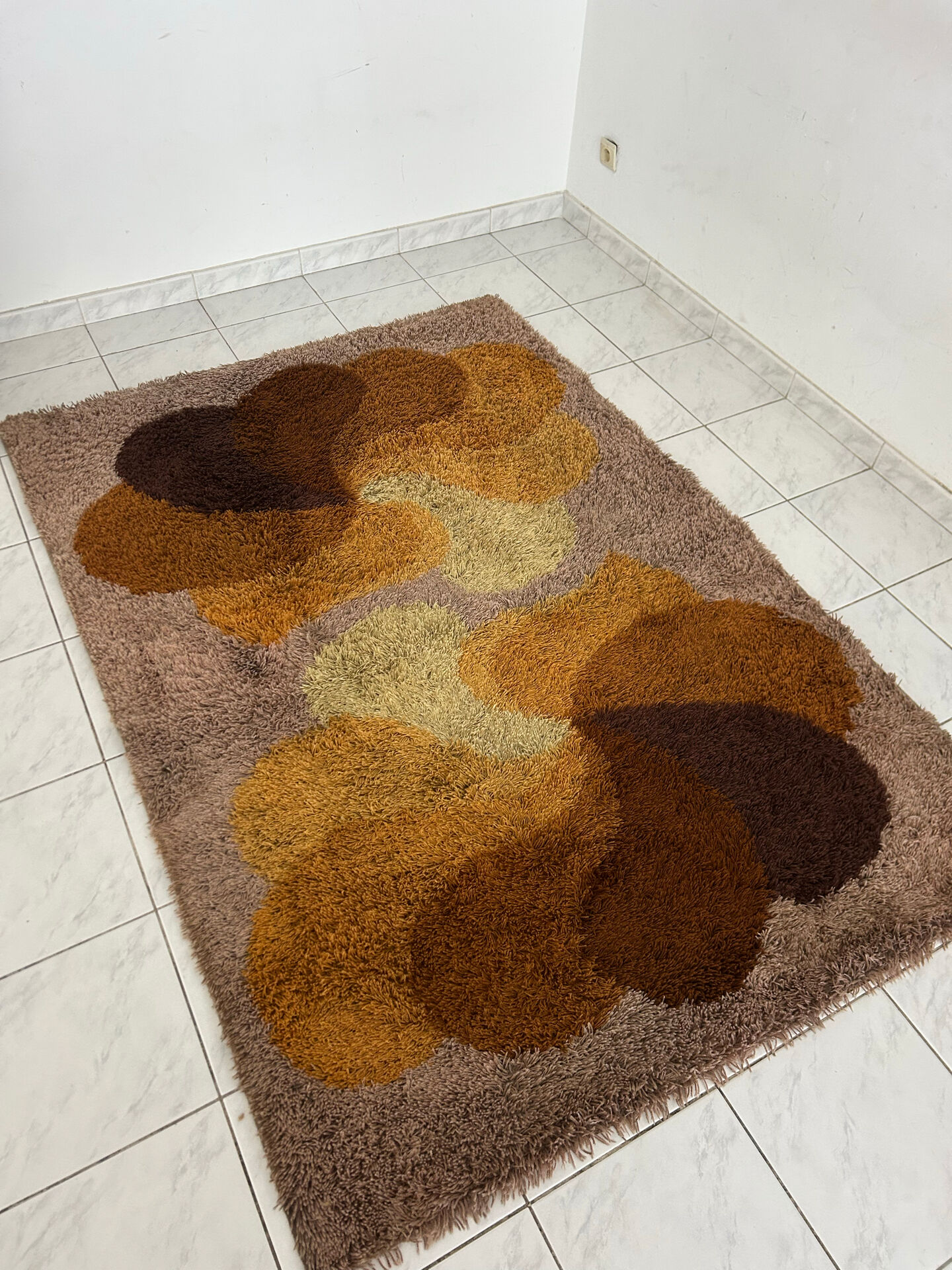 Vintage space age Desso carpet