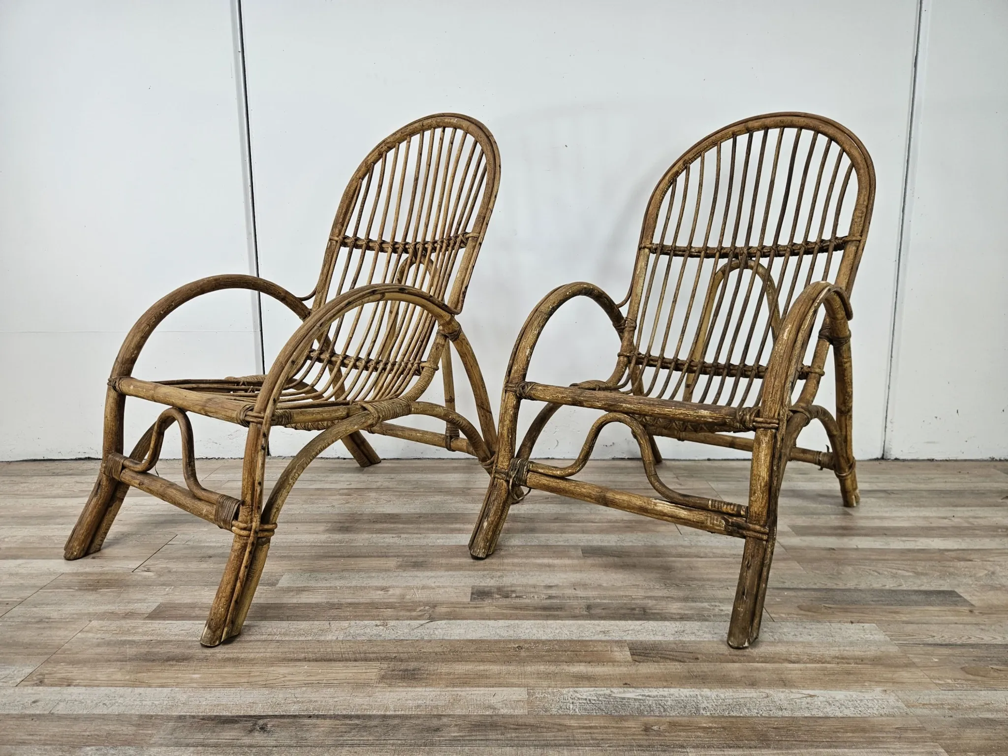 Quatre fauteuils en osier vintage, années 1970