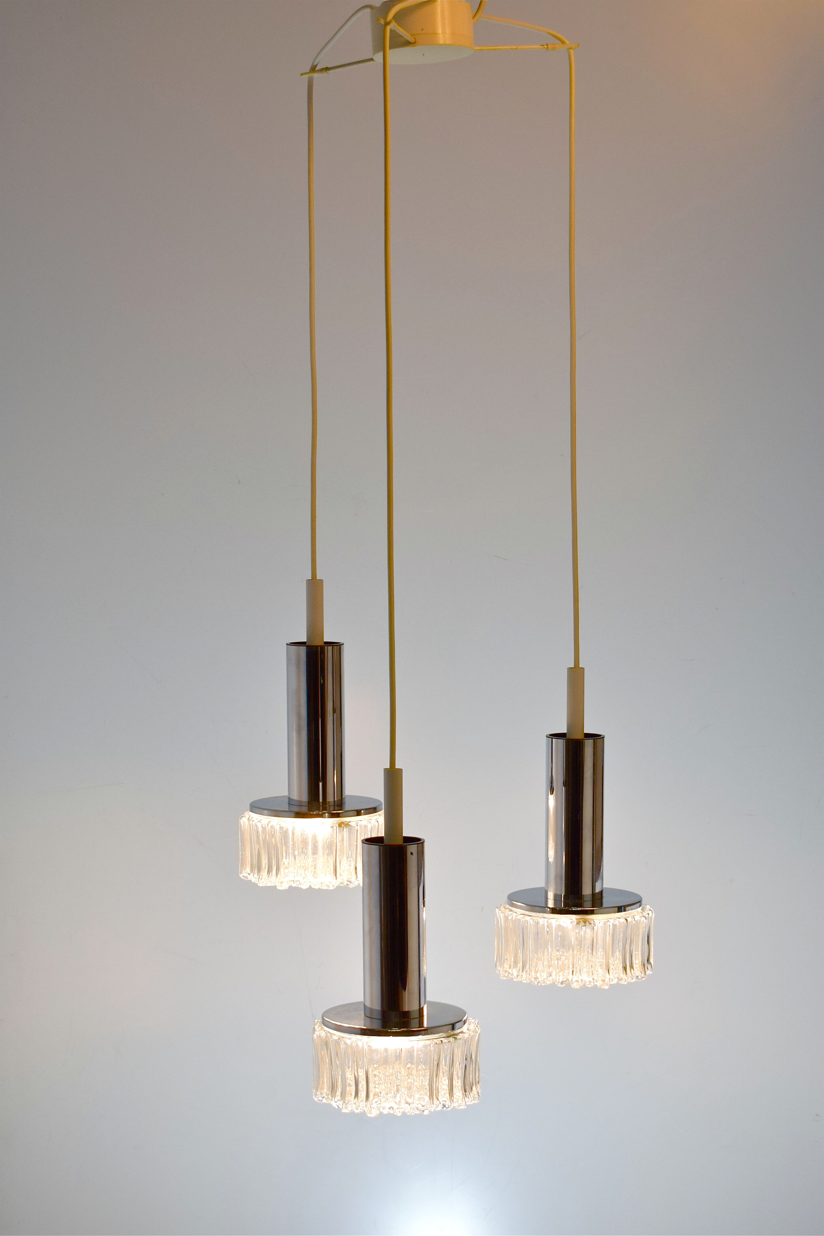 Lustre waterfall 3 glass and chrome suspensions