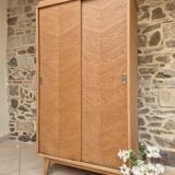 Armoire vintage