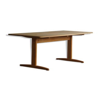 Mid century Danish "shaker" dining table in solid oak, by Børge Mogensen, 1960s