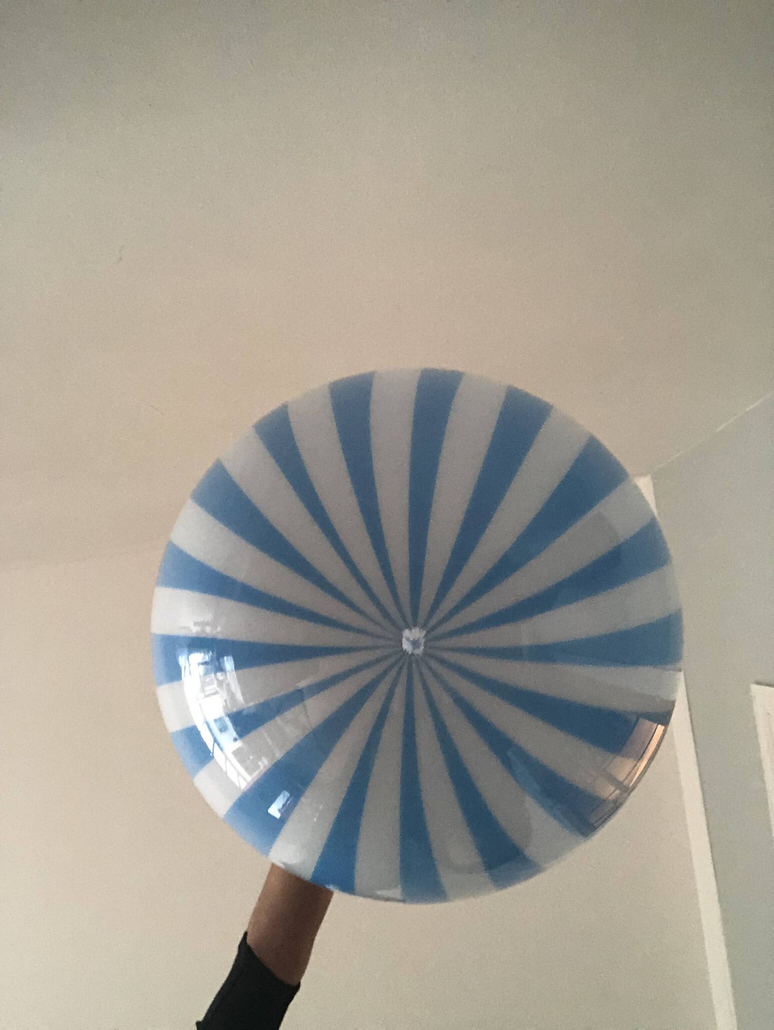 Round suspension striped white and blue Circus theme