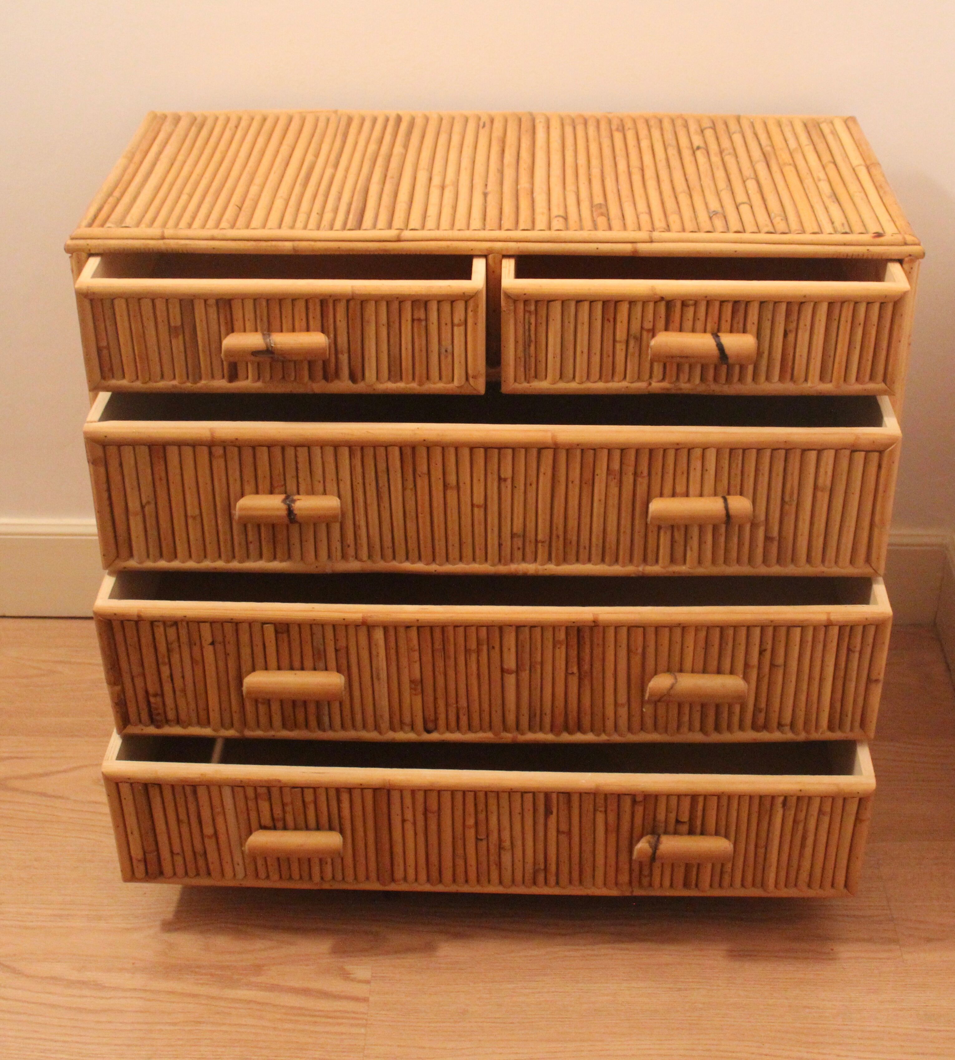 Commode en rotin 1950