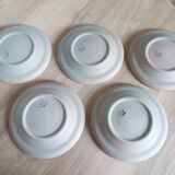5 cups and saucers in marsh sandstone