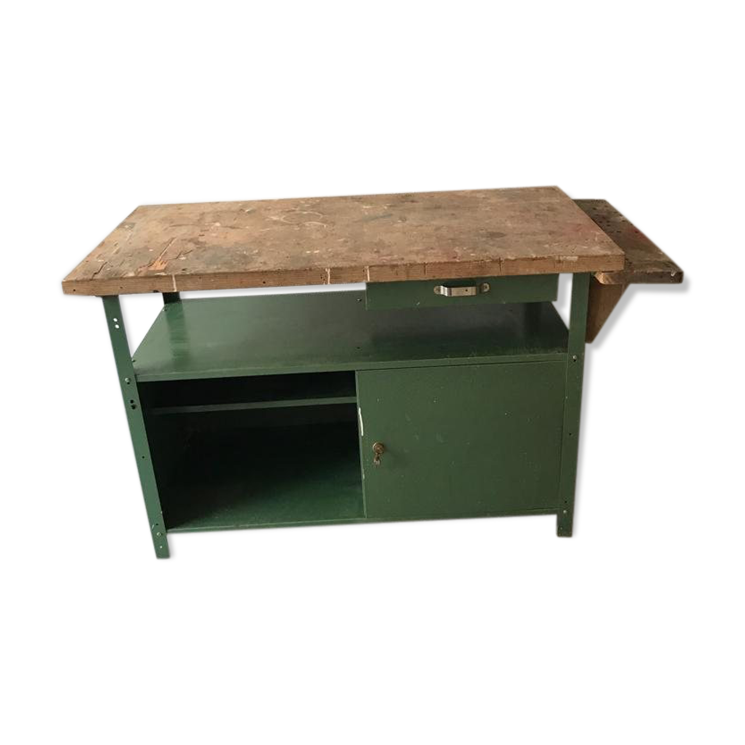 Metal and wood Workbench