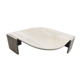 Table basse design en travertin années 70