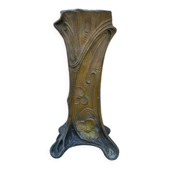 Vase  en métal  ancien