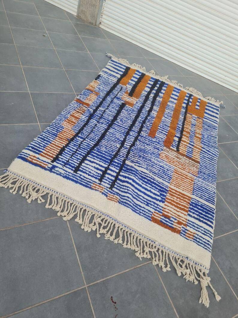Moroccan Berber rug 250cm x 150cm