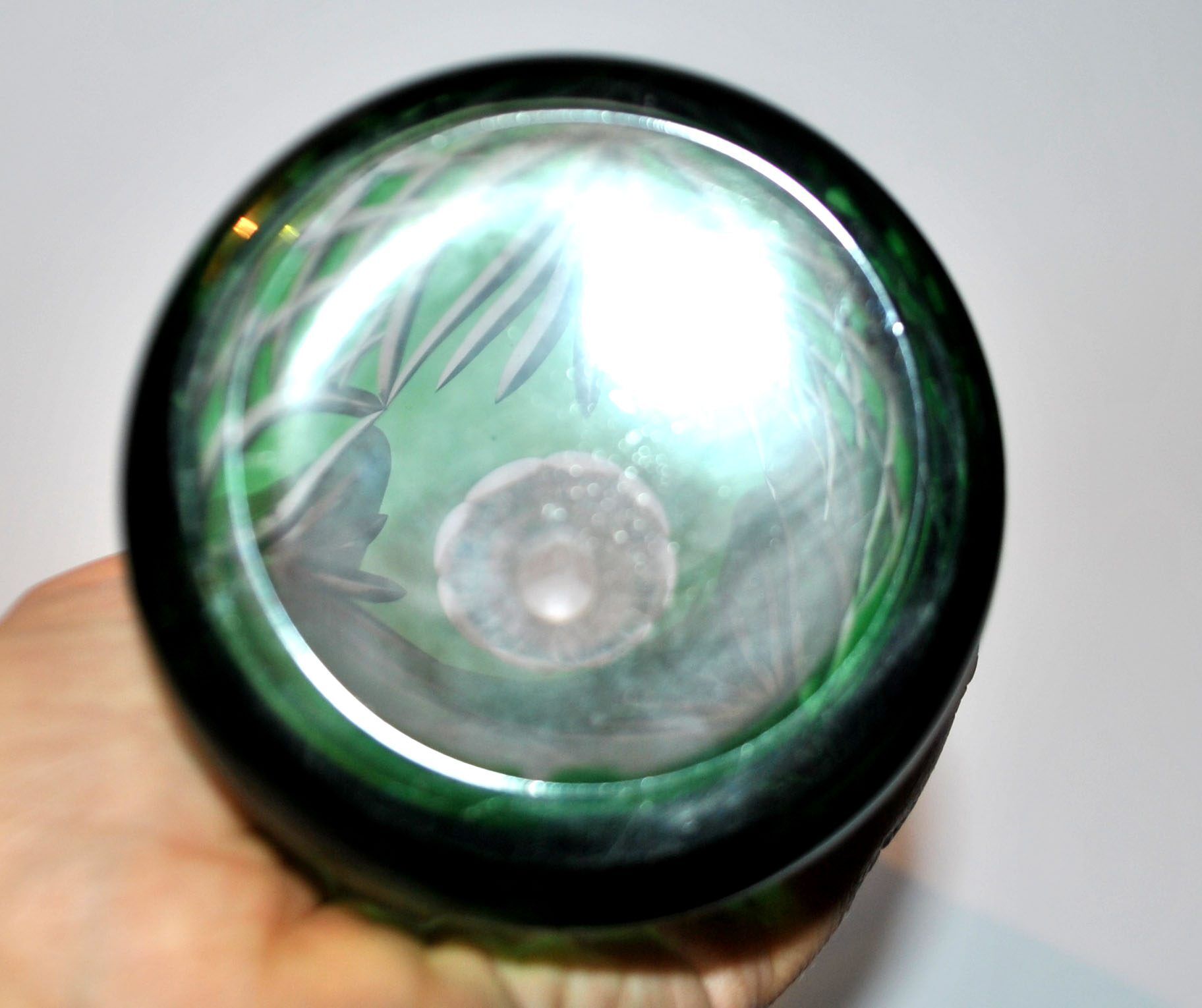 Saint-Louis Moselle crystal carafe with green overlay, size 9408 - H32cm