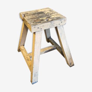 Sculptor's stool