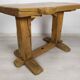 Table extérieur brutaliste