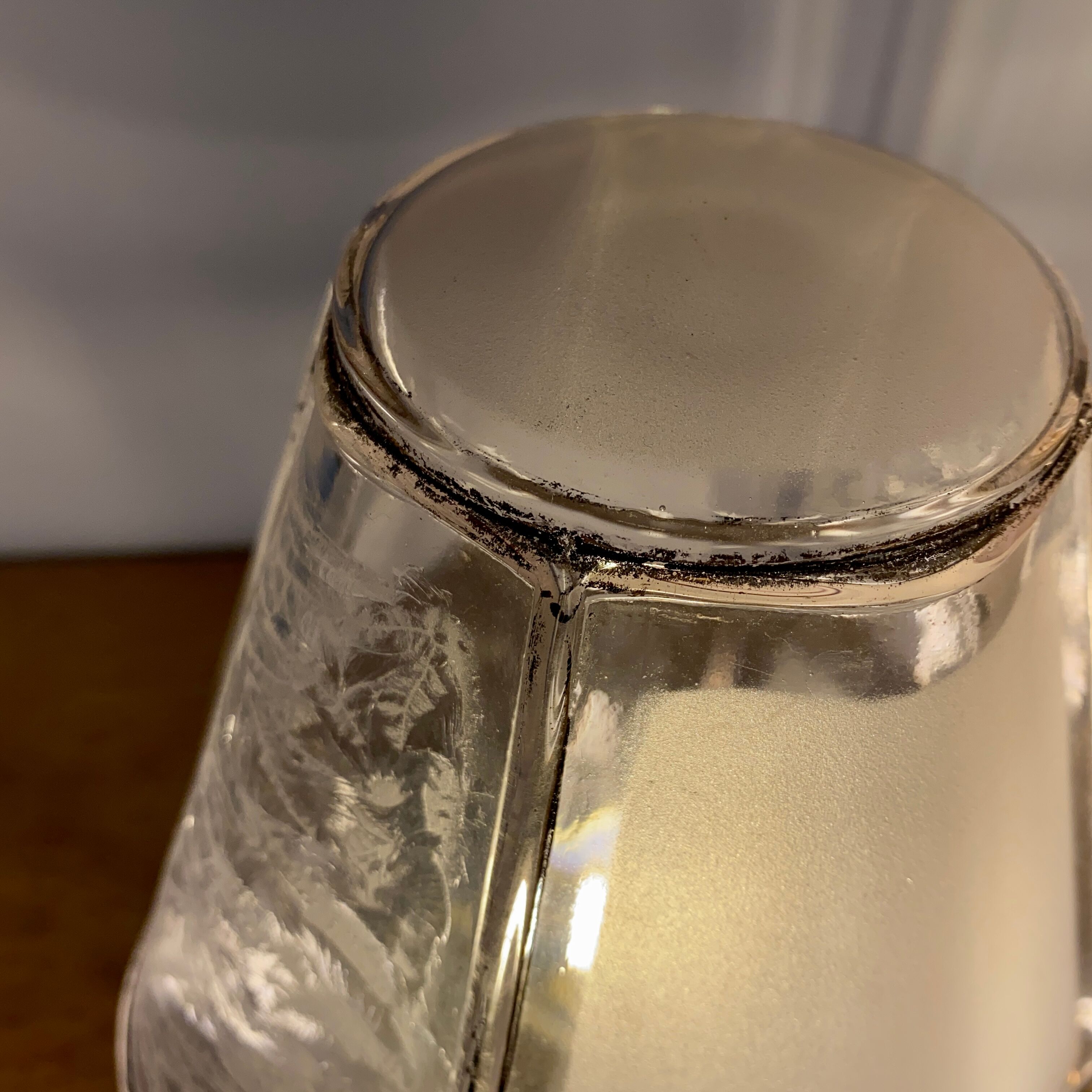 Table lamp globe vintage art deco white and gold