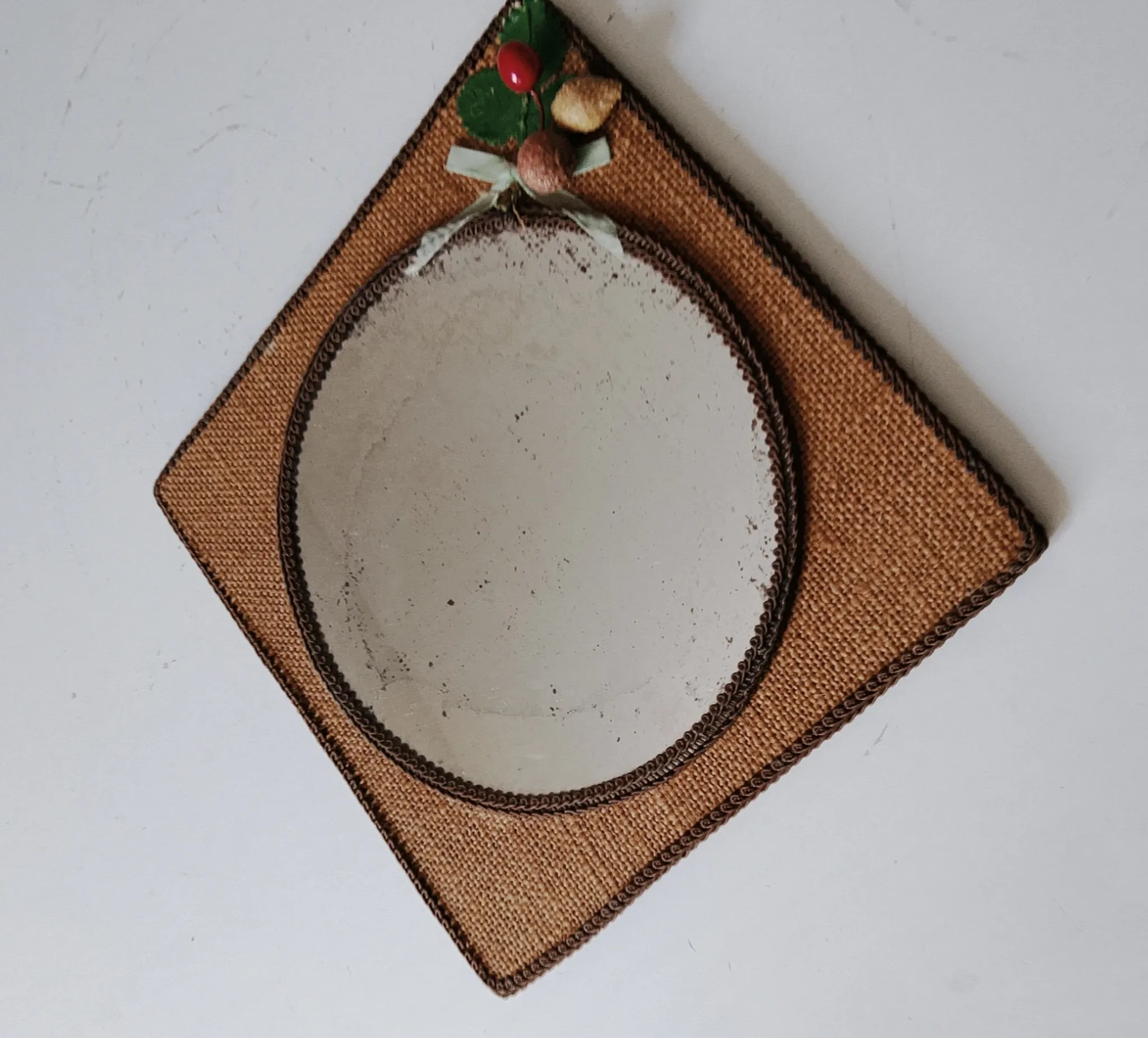 Vintage mirror in handwoven raffia Art Monique 1970s