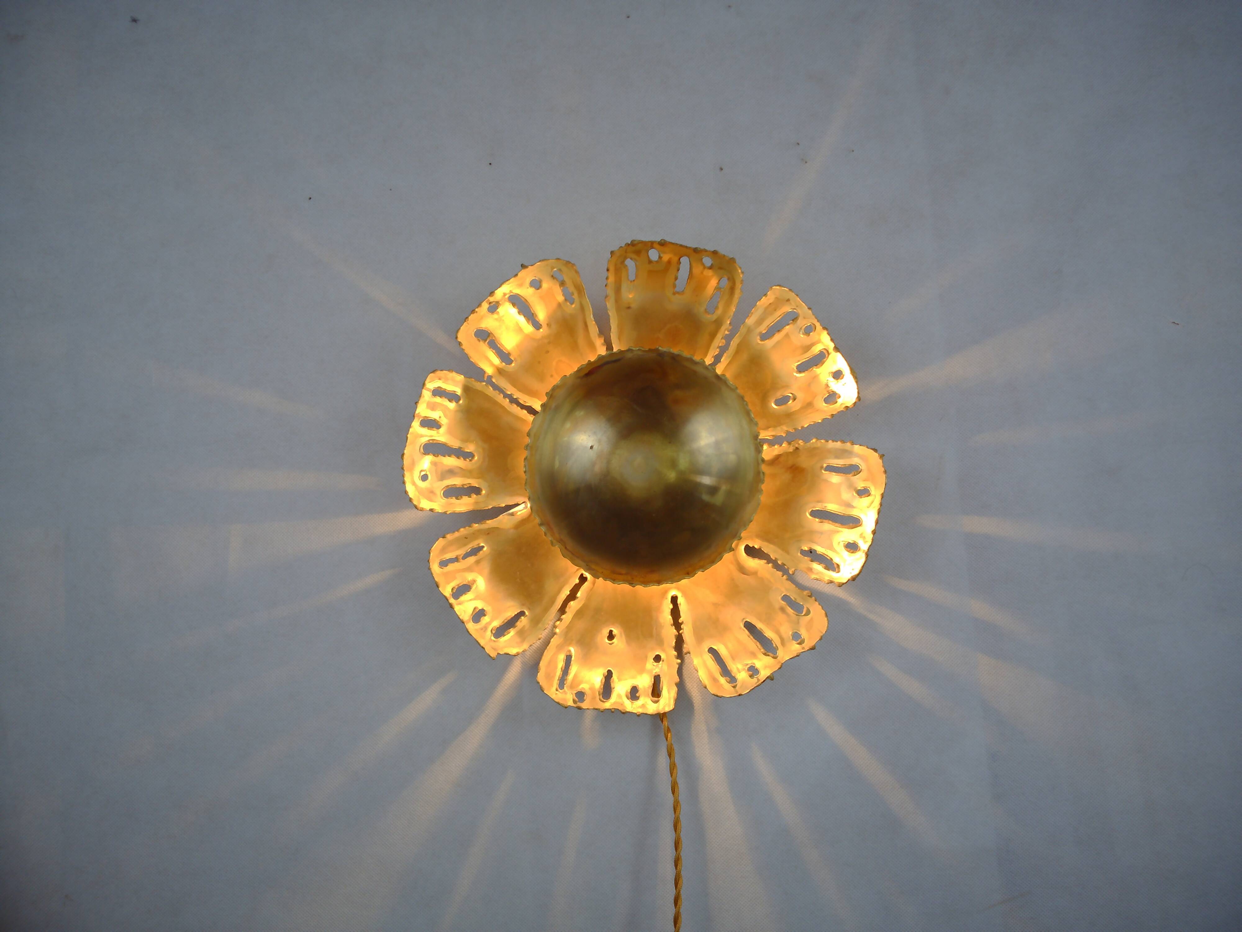 Brass plate flower sconce by Svend Aage Holm-Sörensen for Holm-Sörensen, Denmark.