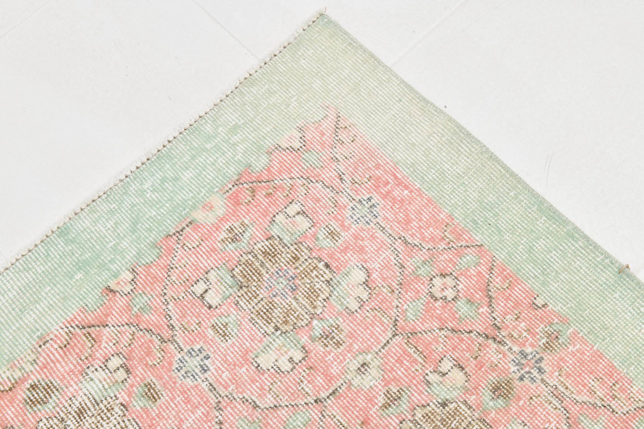 Tapis turc, 204 x 321 cm, référence 22143
