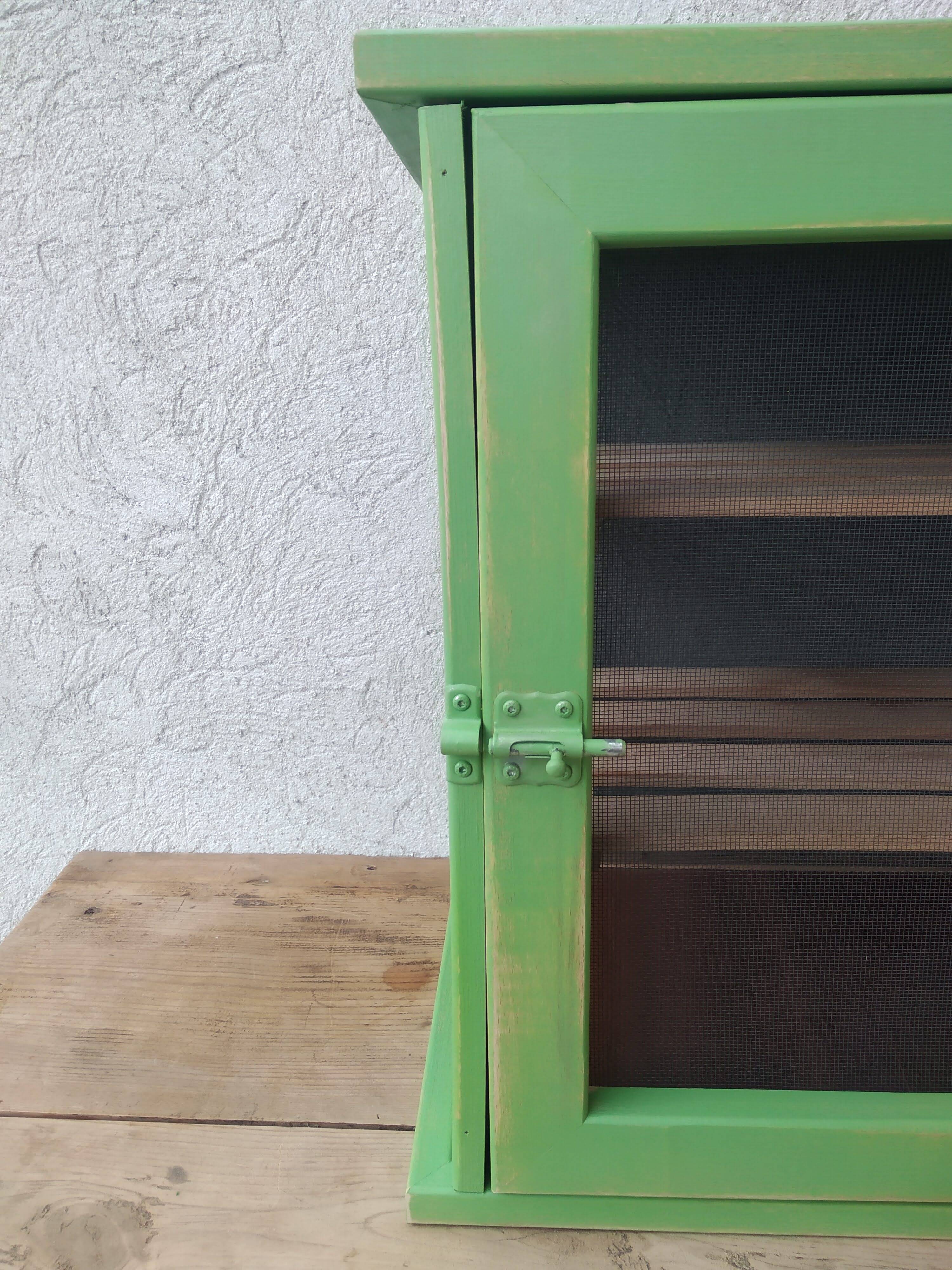 Garde manger en  bois
