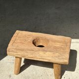 Side table in blond teak openwork tray