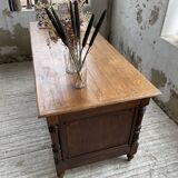 Drapery oak counter 1900