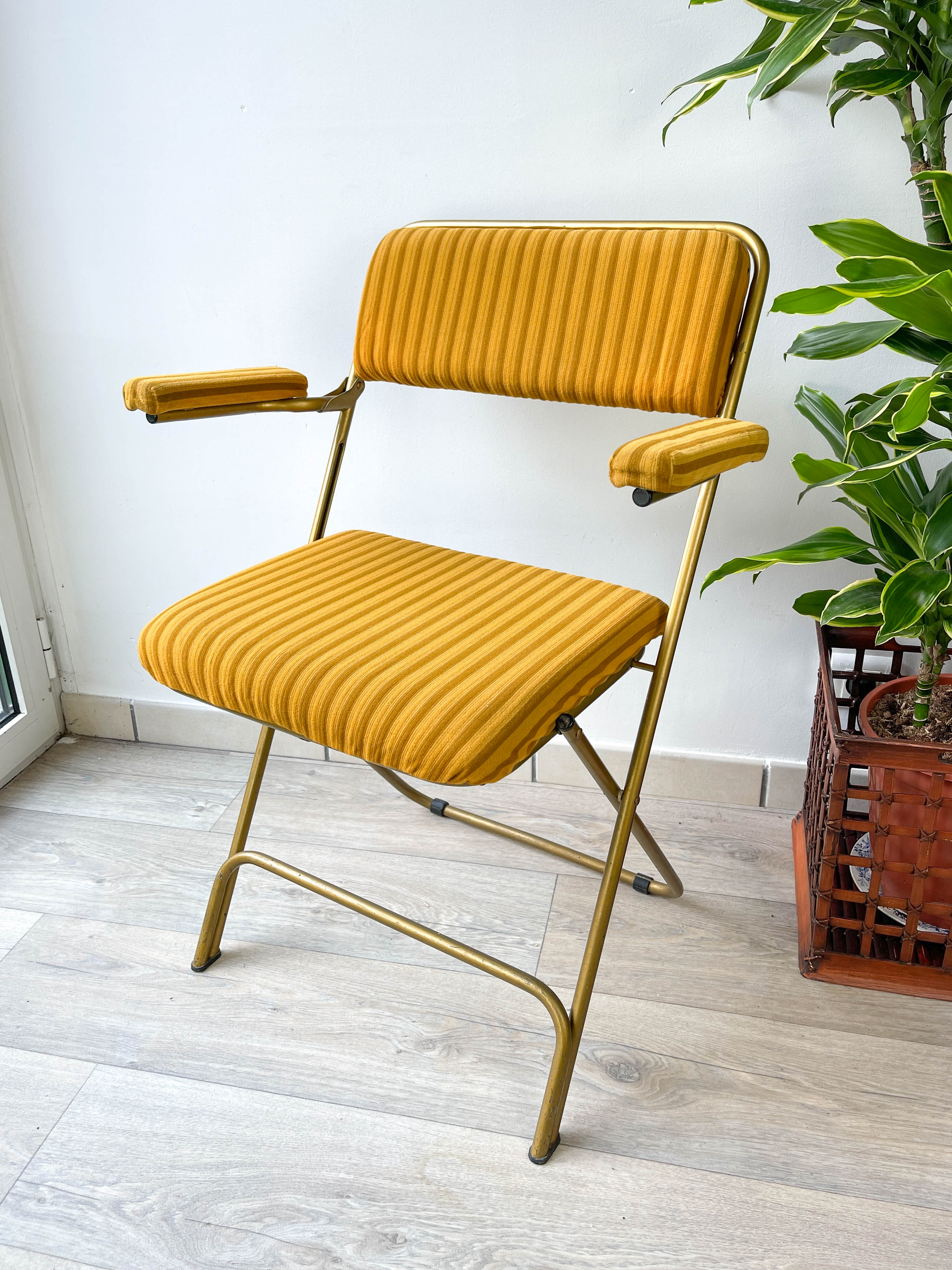 Vintage folding chair LAFUMA gold striped yellow fabric