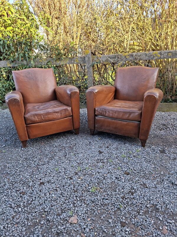 Couple paire de veritable fauteuils club restaurés en cuir industriel loft
