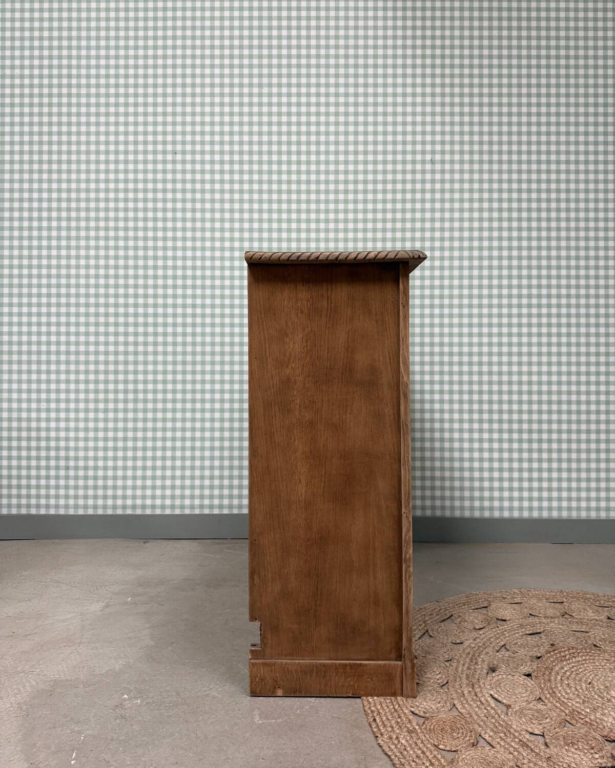 Fireplace mantel (sanded)