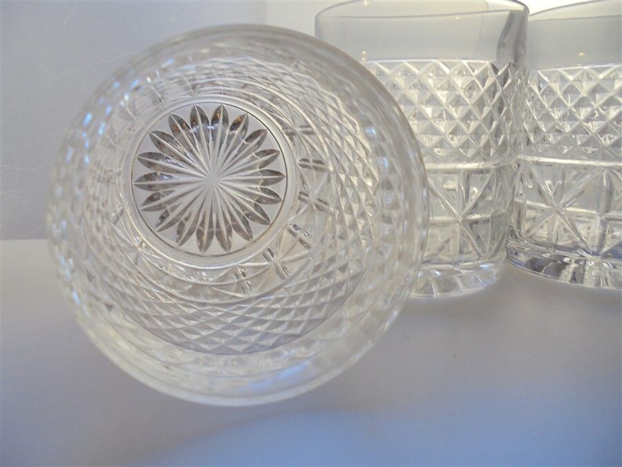 Set of 3 whiskey glasses