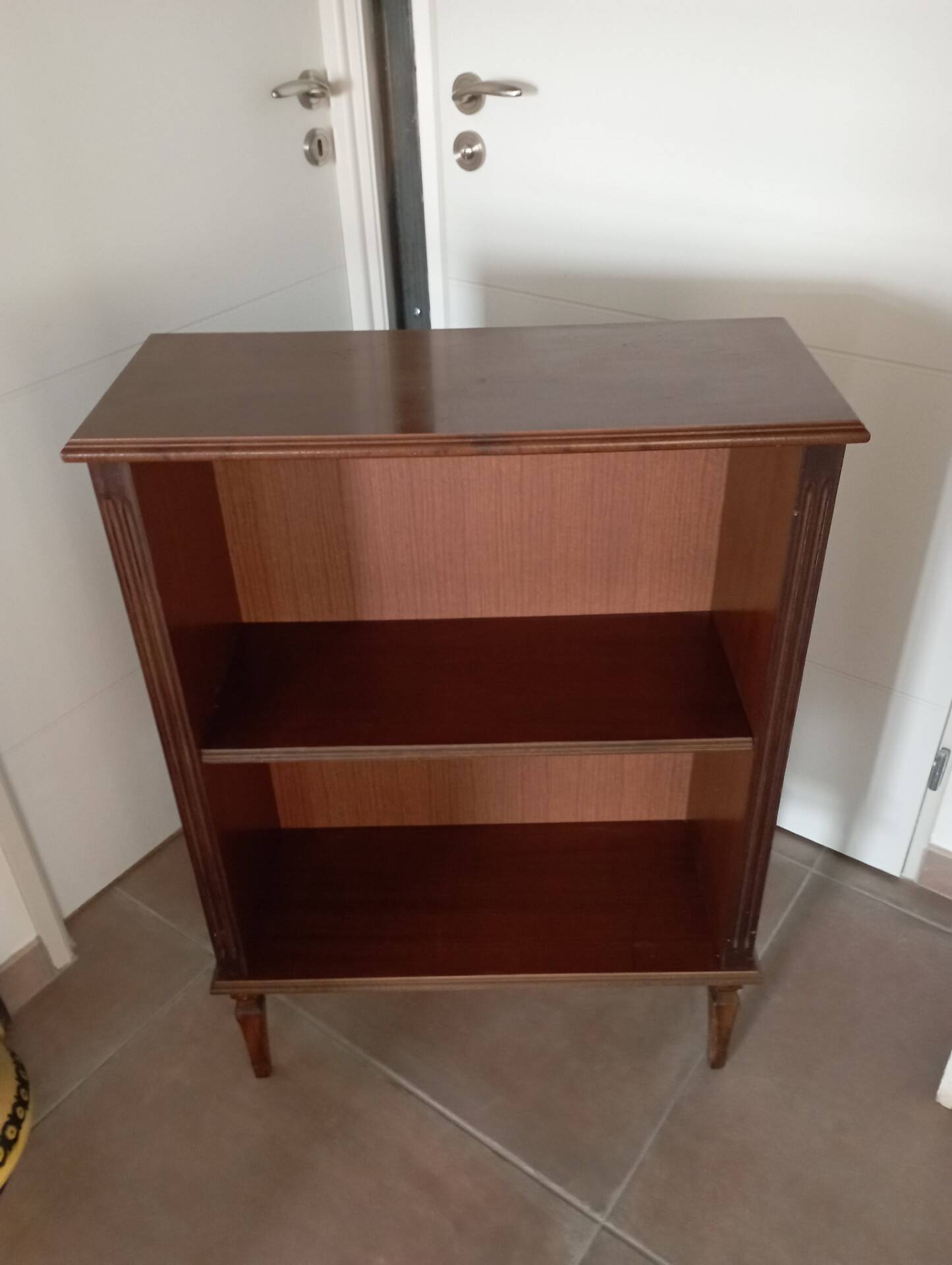Bibus shelf unit