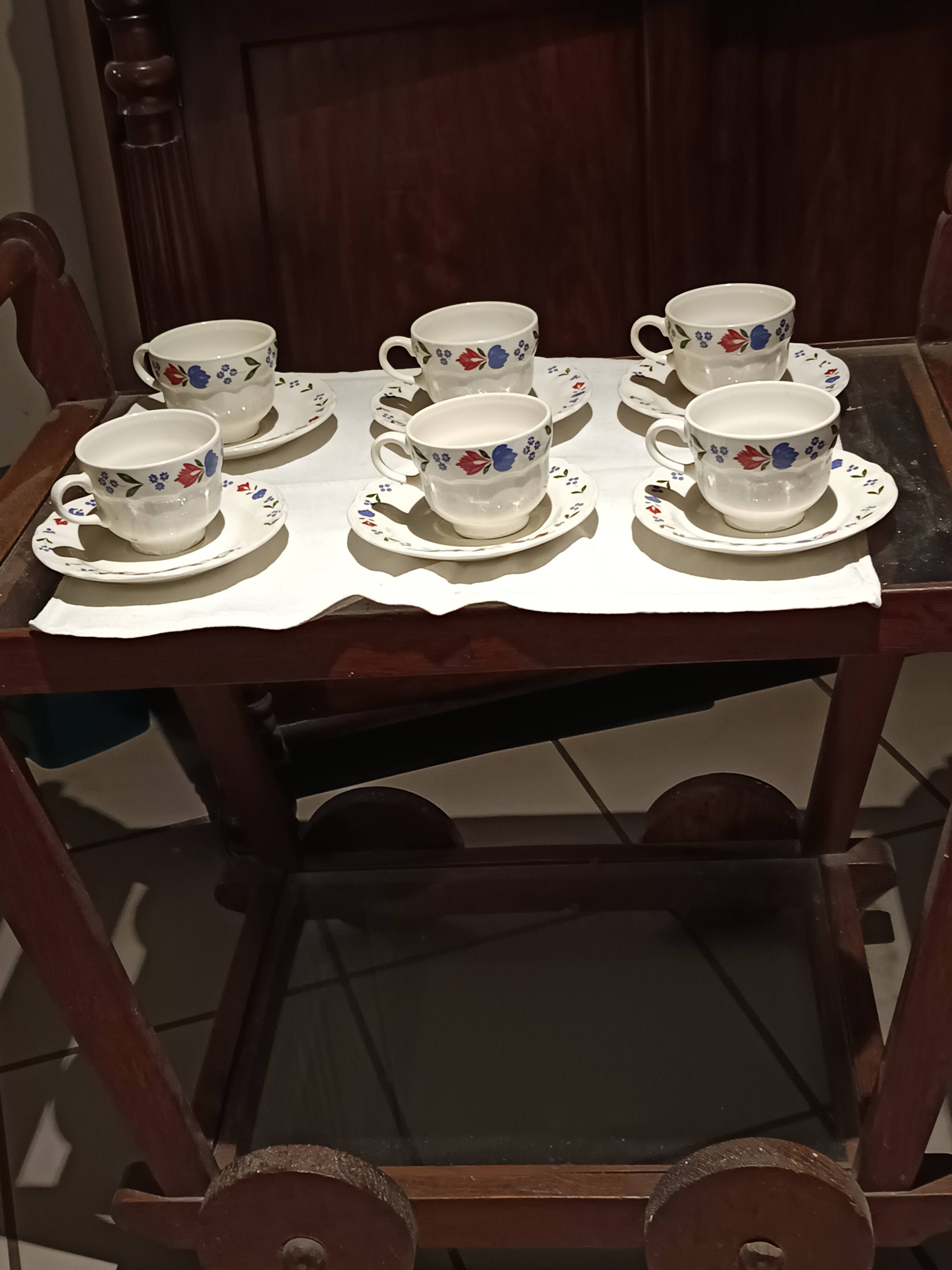 set of 6 Pagnossin ceramic tea cups and saucers from Treviso