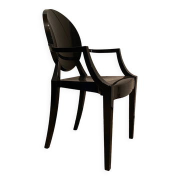 Fauteuil louis ghost Kartell designer Philippe starck
