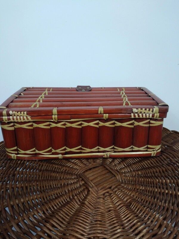 Vintage bamboo valisette