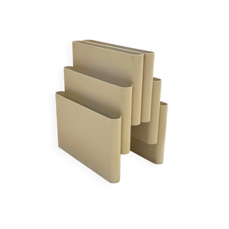 Cream magazine rack by Giotto Stoppino for Kartell, 1970