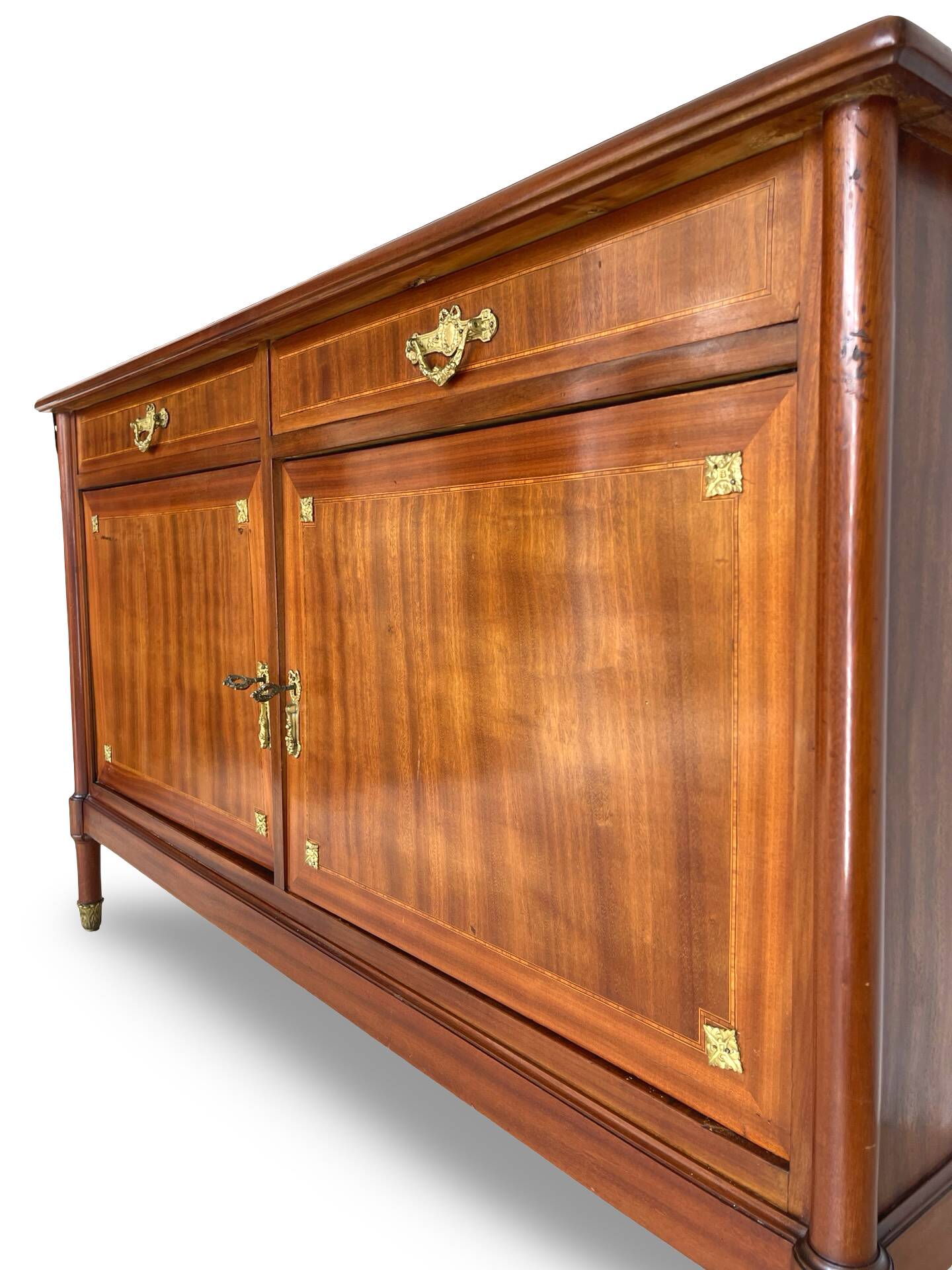 Buffet/crédence de style Louis XVI